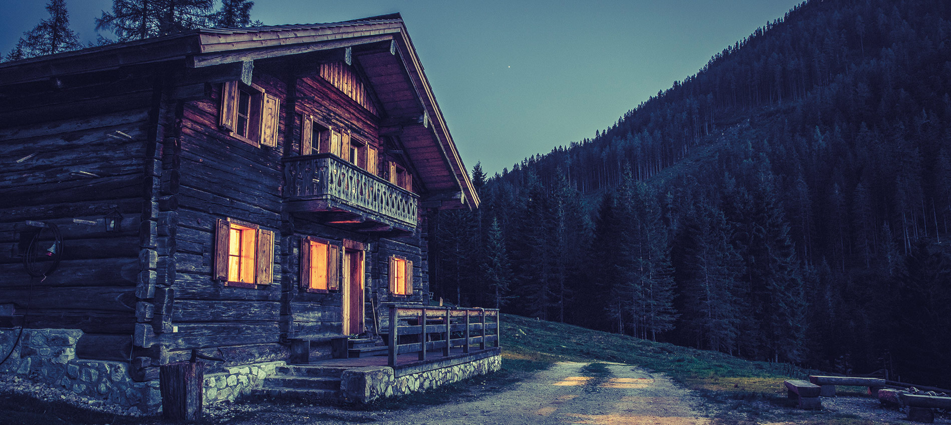 Hüttenabend im Winter